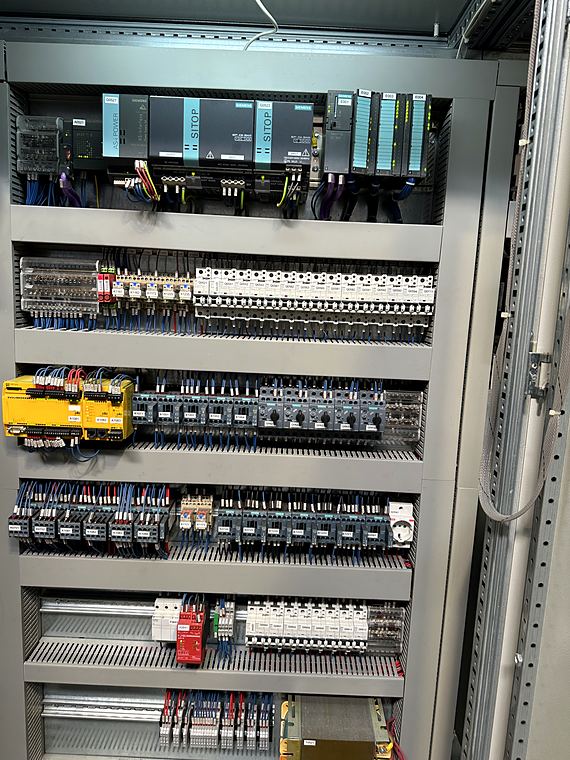 Panel with Siemens S7-300, safety relays and contactors