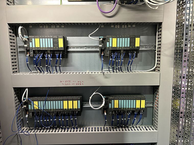 Siemens ET 200S distributed I/O stations
